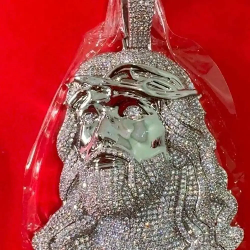 Jesus Pendant W Silver 20 Inch 2 D 56